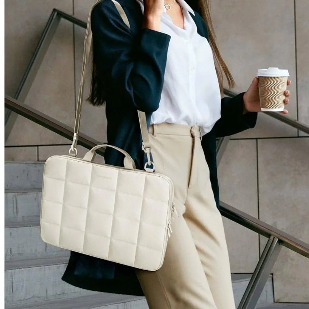 BAGSMART LAPTOP Shoulder bag in cream